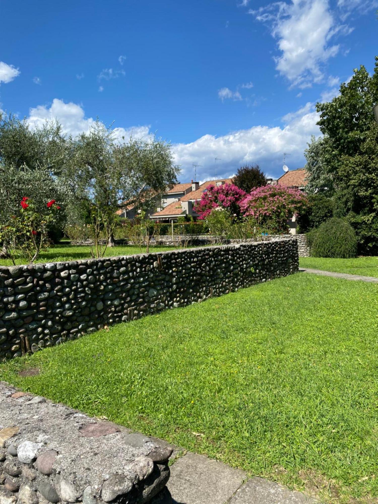 Holiday Home Punta D'Oro With Garden, Parking Place And Lake Access At 300 M Iseo Exteriör bild