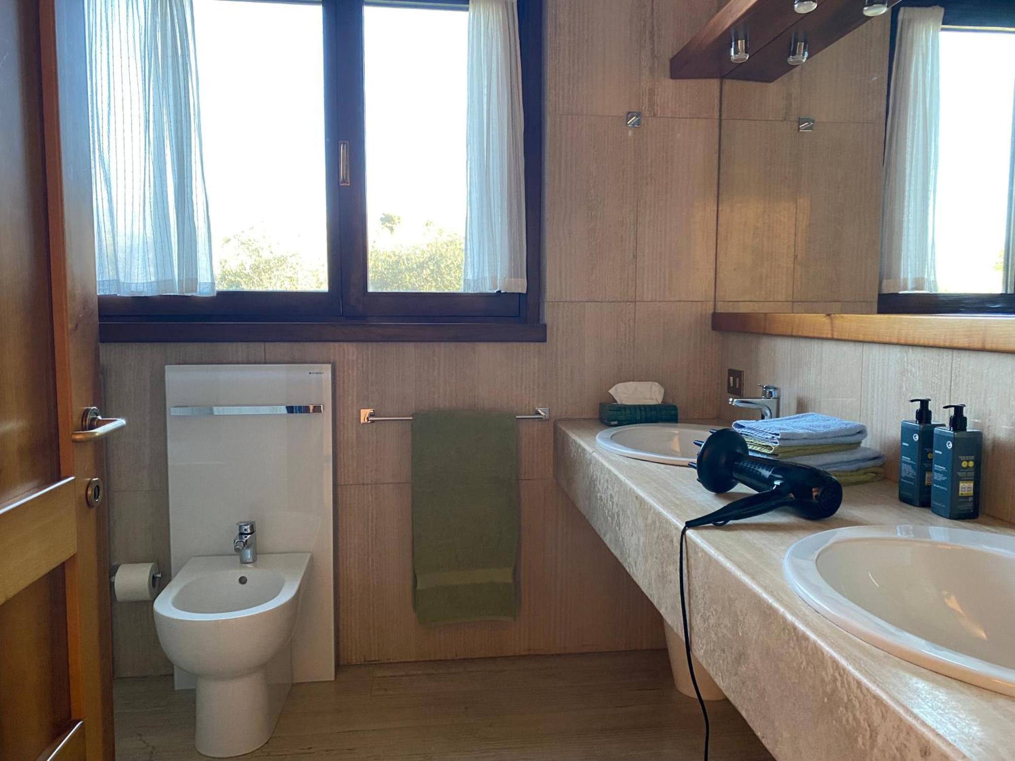 Holiday Home Punta D'Oro With Garden, Parking Place And Lake Access At 300 M Iseo Exteriör bild
